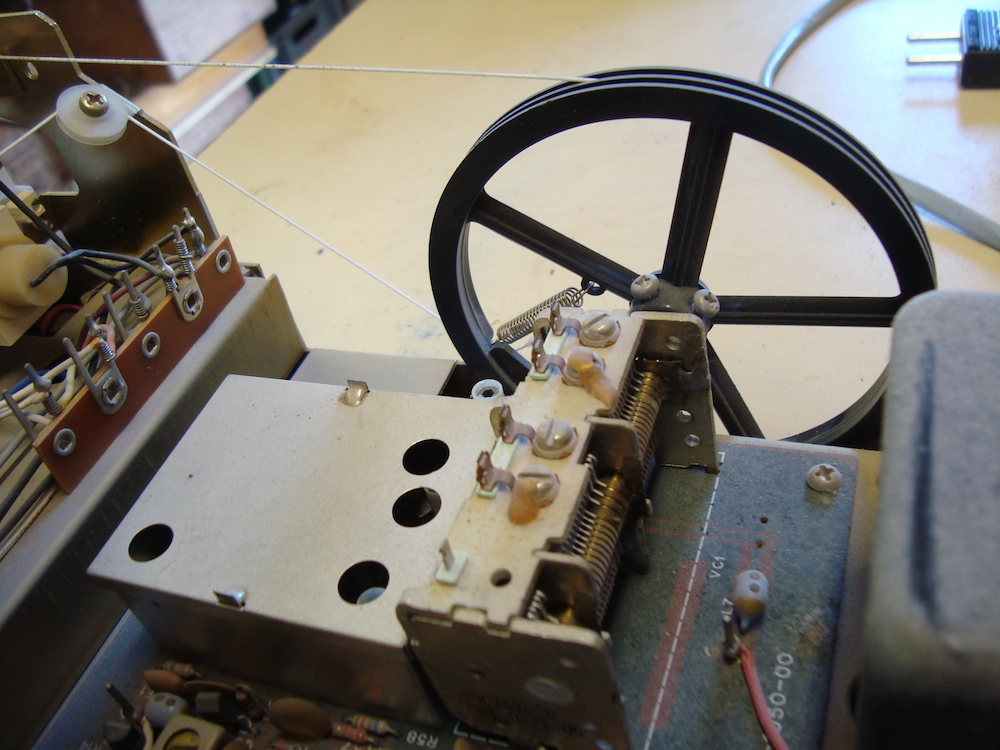 Kenwood KR-3200 potiometers
